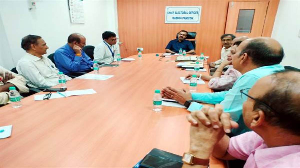 MP चुनाव की तैयारी में जुटा आयोग: राज्य स्तरीय मास्टर ट्रेनर्स का पांच दिवसीय निर्वाचन संबंधी प्रशिक्षण 5 जून से, 12 नेशनल लेवल मास्टर ट्रेनर्स देंगे प्रशिक्षण