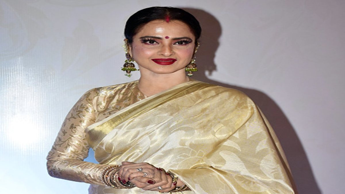 गुम है किसी के प्यार में….सीरियल में स्पेशल अपेरियंस का रेखा ले रहीं तगड़ी रकम, सुनकर आपके छूट जाएंगे पसीने