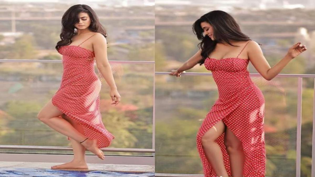 Actress Shweta Tiwari ने रेड ड्रेस में अपलोड की अपनी नई Photo, फैंस दे रहे गजब का रिएक्शन