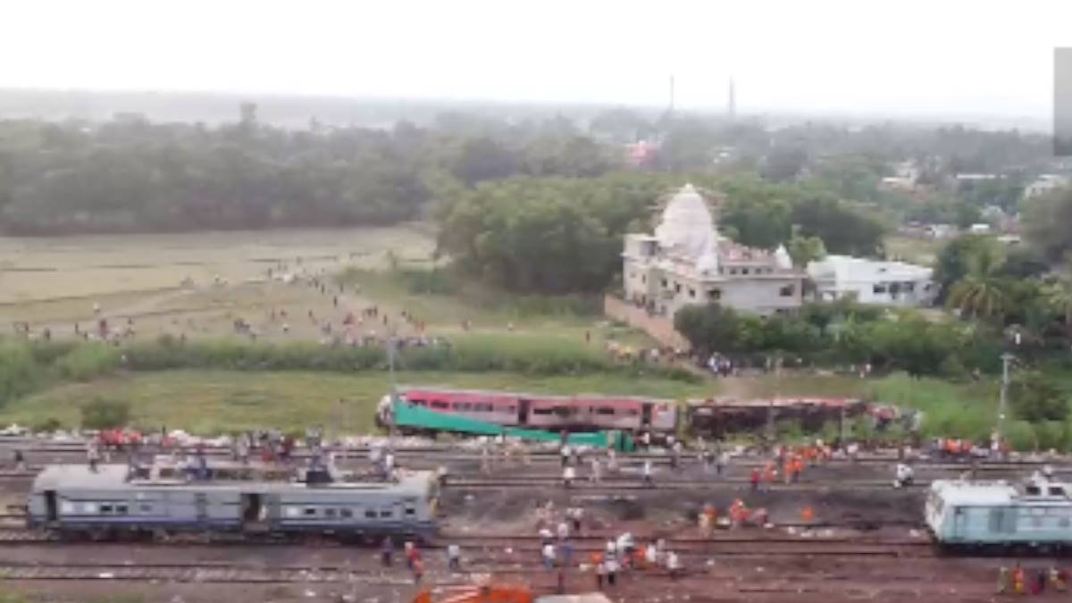 Odisha Train Accident : रेलवे बोर्ड ने की CBI जांच की सिफारिश, केंद्रीय रेल मंत्री वैष्णव ने दी जानकारी…