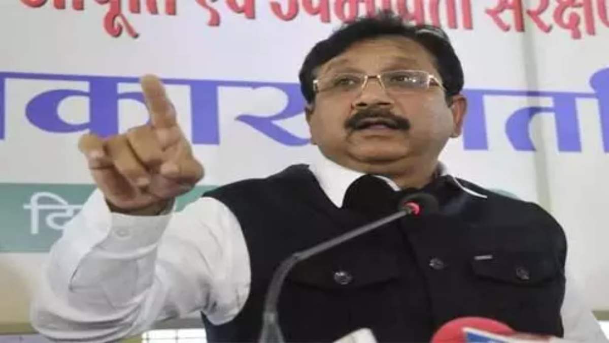 इतिहासकारों ने आदिवासी नायकों के साथ इतिहास लिखने में की गद्दारी: वन मंत्री शाह बोले- अकबर को तो महान बना दिया, लेकिन… पूर्व PM मनमोहन पर भी कसा तंज