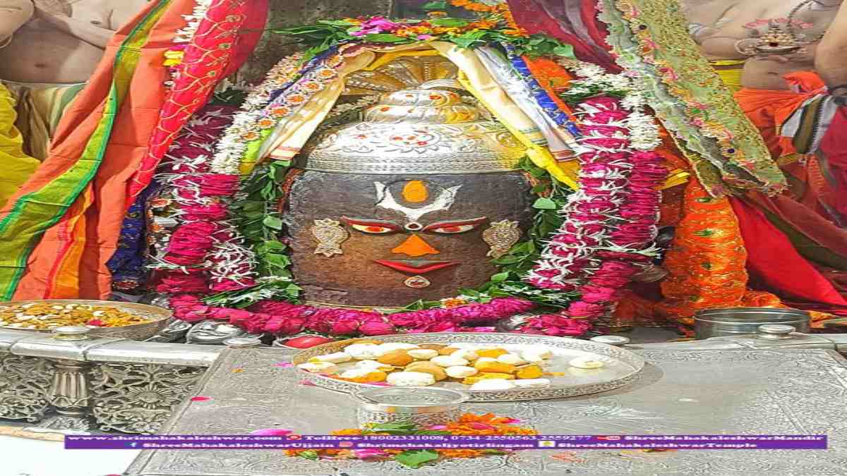 19 जुलाई महाकाल आरती दर्शन, VIDEO: भगवान महाकाल का भांग चन्दन आभूषण और फूलों से राजा स्वरूप श्रृंगार