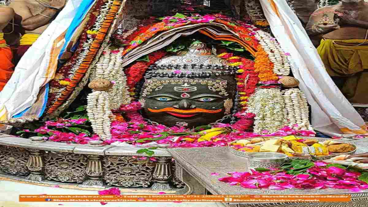 श्रावण मास का आज तीसरा सोमवार: Mahakal मंदिर में लगी भक्तों की भीड़, शाम को प्रजा का हाल जानने निकलेंगे भगवान महाकाल
