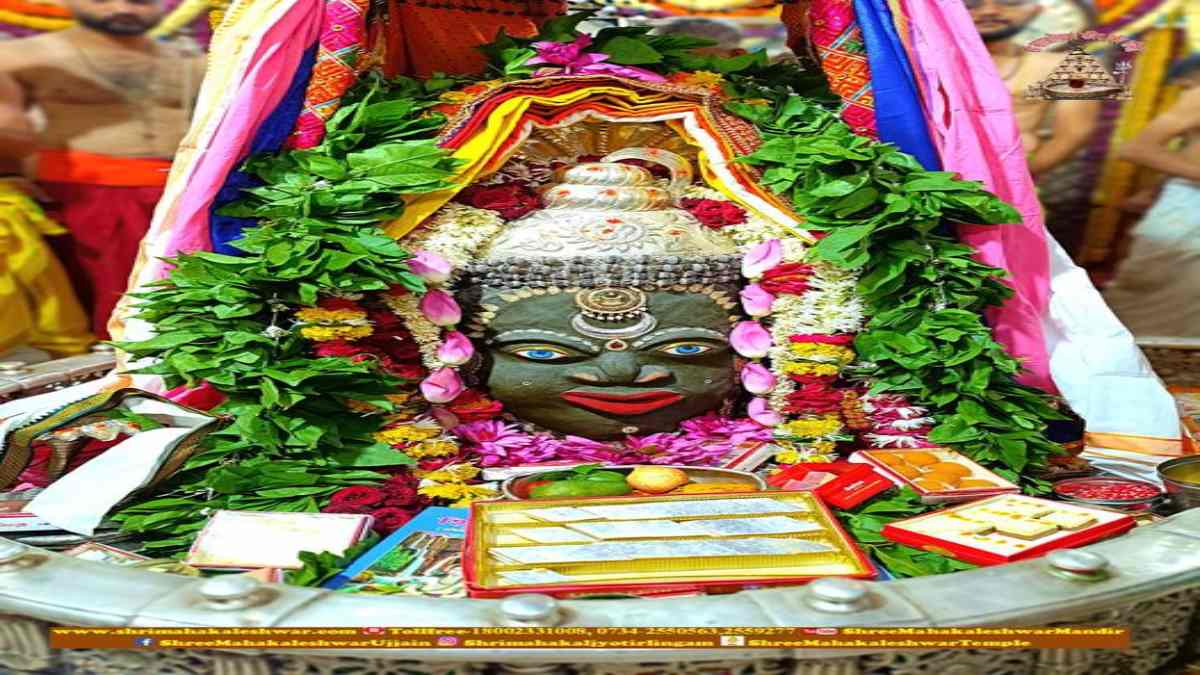 सावन का दूसरा सोमवार आज: महाकाल मंदिर में लगा भक्तों का तांता, शाम को निकलेगी दूसरी सवारी