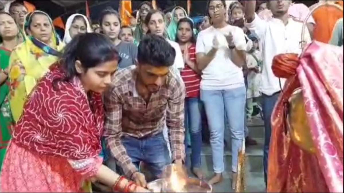 सावन में शिव भक्ति में डूबी रक्षा: रुबीना से रक्षा बनकर अपनाया हिंदू धर्म, प्रतीक से की शादी, बोली- सनातन के प्रति है लगाव