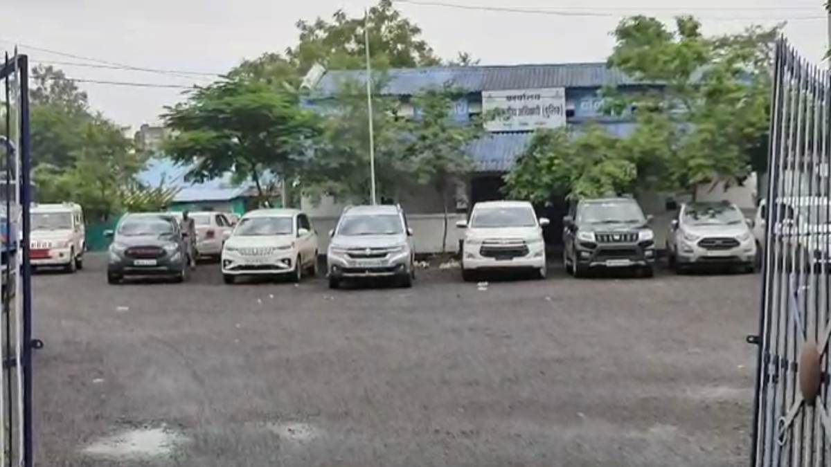 MP में 2 करोड़ का पकड़ाया जुआ: अमीरजादे और बिजनेसमैन समेत 84 जुआरी गिरफ्तार, 20 बाइक और 10 लग्जरी कारें जब्त