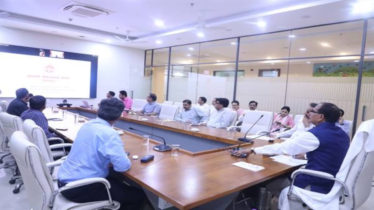 MP के युवाओं के लिए जरूरी खबर: 4 जुलाई को लॉन्च होगी मुख्यमंत्री सीखो-कमाओ योजना, सीएम शिवराज ने तैयारियों की समीक्षा कर दिए ये निर्देश