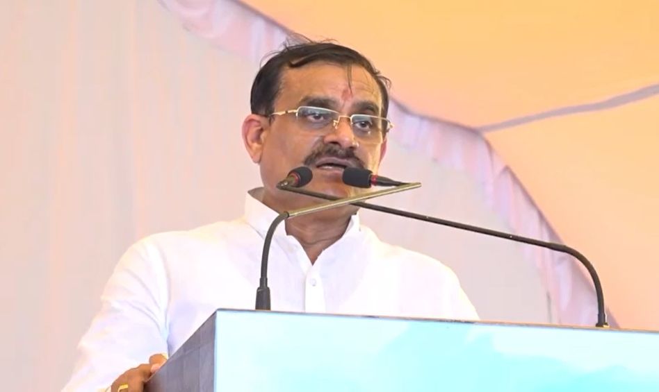 ‘कमलनाथ 2023 के नहीं 1984 दंगों के मॉडल हैं’: कांग्रेस के ‘आरोप पत्र’ पर VD शर्मा बोले- प्रियंका गांधी से झूठ ट्वीट करवाया गया