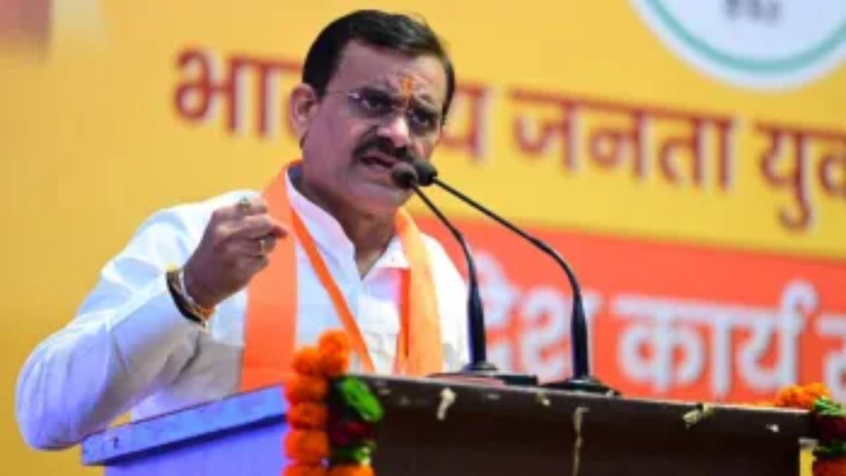 कांग्रेस के 12 सीट जीतने के दावे पर बीजेपी का बड़ा बयान: VD शर्मा बोले- कमलनाथ को इस उम्र में सूझ रहा मजाक, जनता ने आपको नकारा नहीं, रवाना कर दिया