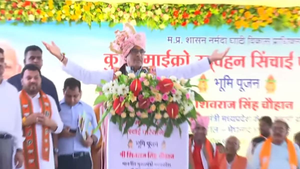 MP में ‘विकास पर्व’ की शुरुआत: सीएम शिवराज ने धार के मेघनाथ घाट पर पूजा अर्चना कर किया शुभारंभ, ‘कुक्षी सूक्ष्म सिंचाई परियोजना’ का भूमि पूजन