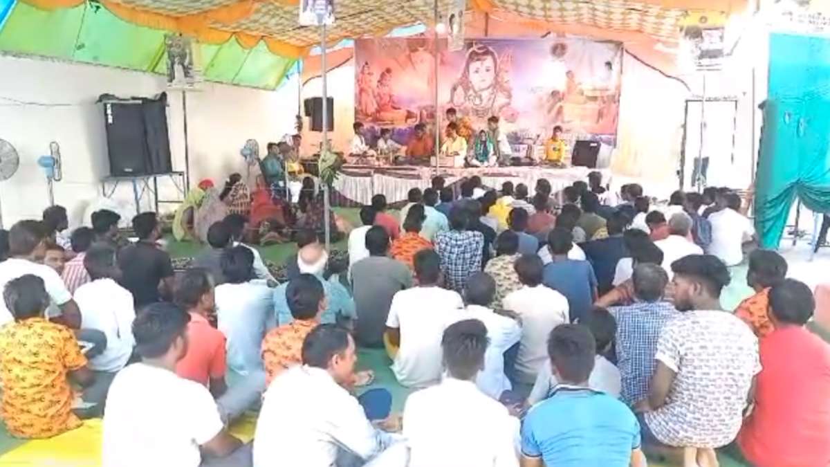 शिव भक्ति में लीन कैदी: जेल में पार्थिव शिवलिंग निर्माण और महामृत्युंजय जाप, बंदियों के सुधार, सकारात्मक ऊर्जा और बुराइयों के त्याग का दिलाया जा रहा संकल्प