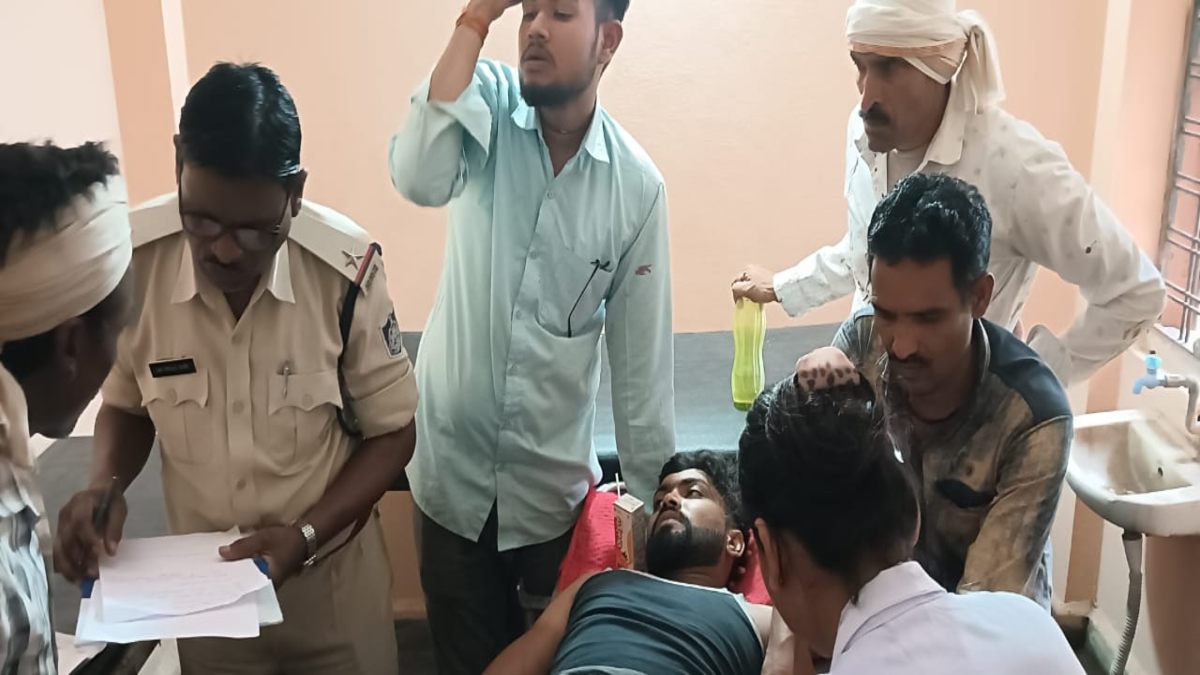 MP: खेत में काम कर रहे किसान पर बदमाशों ने किया हमला, अस्पताल में भर्ती, आरोपियों की तलाश में जुटी पुलिस