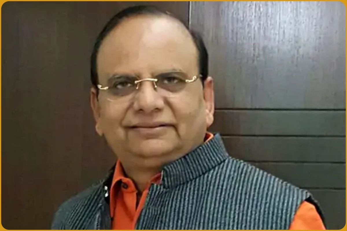 उपराज्यपाल ने दिल्ली सरकार के विभागों में तैनात 400 निजी कर्मी हटाए