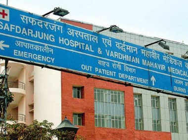 इलाज में लापरवाही पर सफदरजंग हॉस्पिटल को राहत नहीं