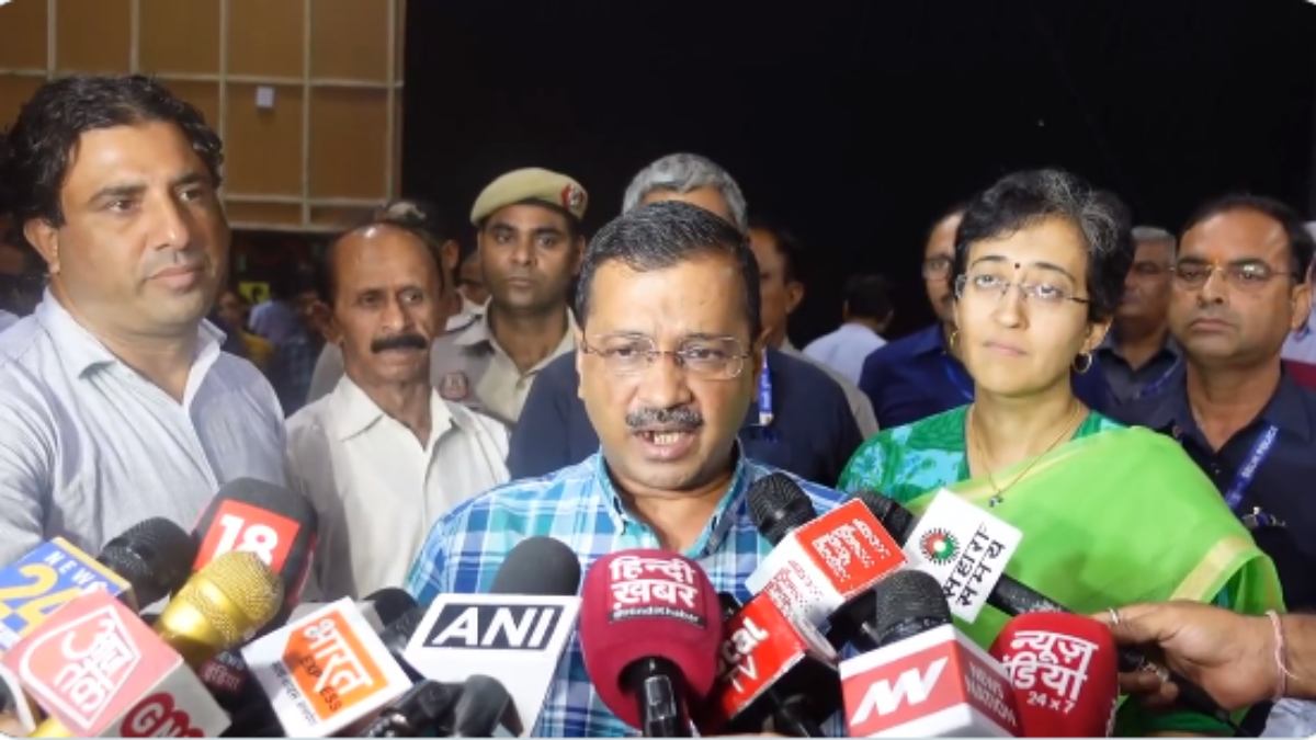 ED ने की मनीष सिसोदिया की संपत्ति जब्त, CM केजरीवाल ने PM पर साधा निशाना, कहा- ‘आप‘ को बदनाम करने की कर रहे कोशिश, 81 लाख की संपत्ति जब्त, बताया 52 करोड़…