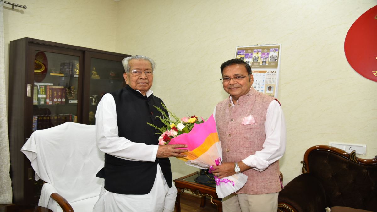CG NEWS: Governor Harichandan से नवाचार आयोग के अध्यक्ष ने की भेंट