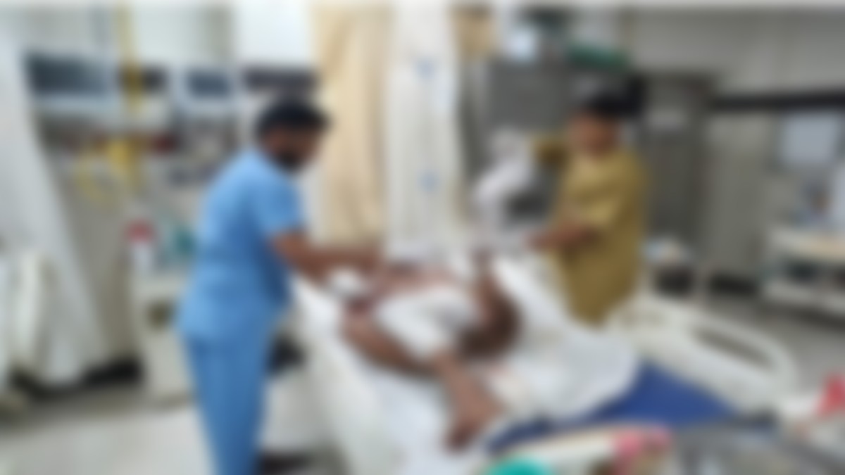 दिल दहला देने वाला हादसा: हाइटेंशन लाइन की चपेट में आया DJ कांवड़, 20 झुलसे, 6 की मौत