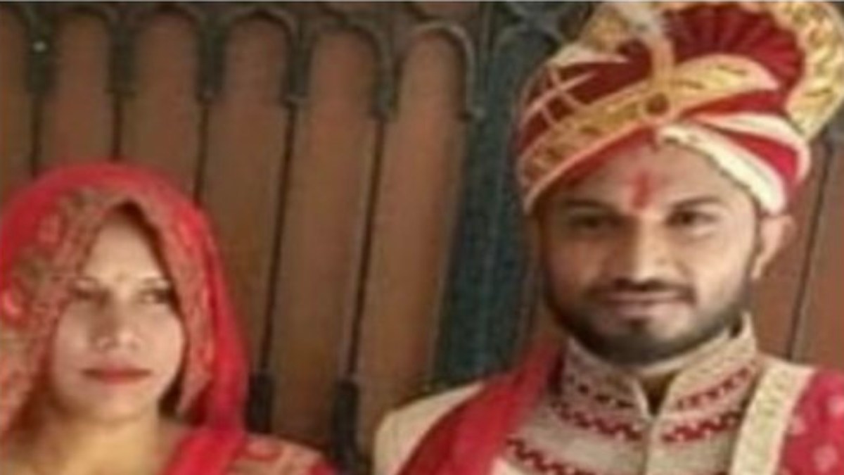 मोहब्बत में लांघ दी सरहद, सीमा जैसी कहानी: बांग्लादेशी जूली को FB पर हुआ प्यार, प्रेमी को लेकर अपने देश लौटी
