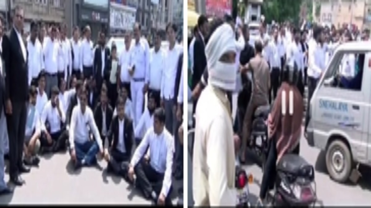 सड़क पर हंगामा: वकील पर मामला दर्ज होने के बाद फूटा जिला न्यायालय के वकीलों का गुस्सा, कोर्ट के बाहर चौराहे पर लगाया जाम, विरोध में किया प्रदर्शन 