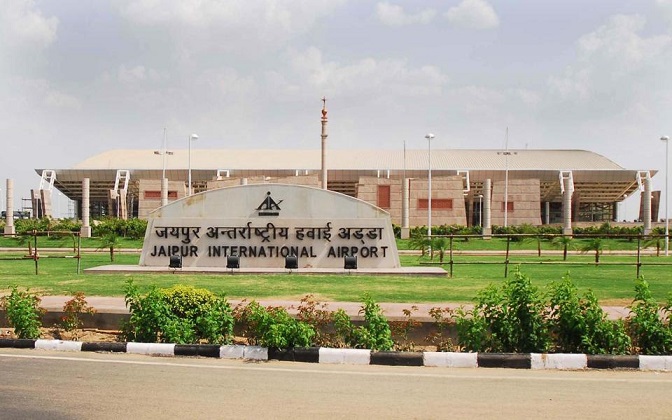 Rajasthan News: कस्टम विभाग ने पकड़ा 60 लाख रुपये का सोना, रेक्टम में छुपाकर शारजाह से आया था यात्री