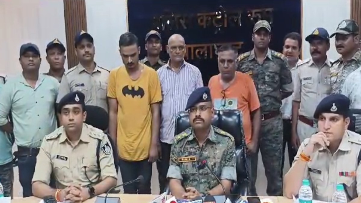 MP CRIME: नशीली कफ सिरप की बड़ी खेप बरामद, पुलिस ने दवा व्यवसायी सहित 5 सप्लायर को किया गिरफ्तार