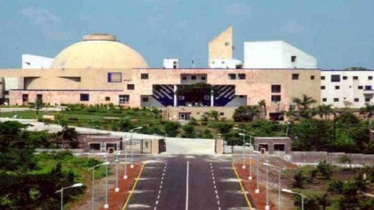 मप्र विधानसभा का मानसून सत्र: दूसरे दिन भी सदन में हंगामा, प्रश्नकाल में उठा अवैध खनन और किसानों का मुद्दा, मंत्रियों ने दिया जबाव