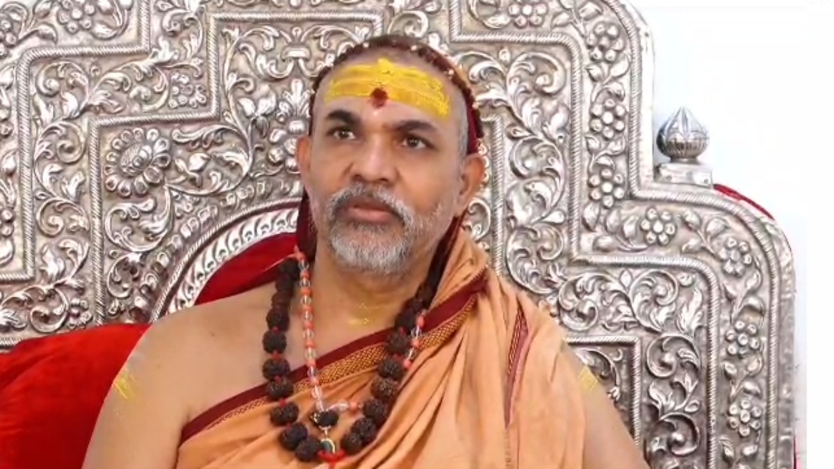 स्वामी प्रसाद मौर्य के बद्रीनाथ वाले बयान पर शंकराचार्य अविमुक्तेश्वरानंद ने किया पलटवार, बोले- वो राजनीतिज्ञ है, विद्वान नहीं