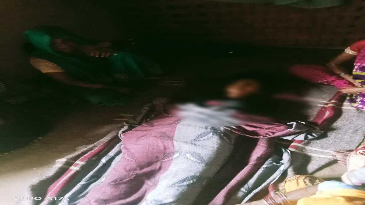 ब्रेकअप के बाद प्रेमी ने वापस मांगा मोबाइल: नाराज प्रेमिका ने फांसी लगाकर दे दी जान, FIR दर्ज   