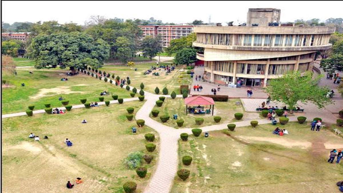 Punjab University : 9 उम्मीदवारों ने प्रेसिडेंट पद के लिए जबकि वाइस प्रेसिडेंट, सेक्रेटरी और जॉइंट सेक्रेटरी पद के लिए 4-4 नामांकन फाइनल