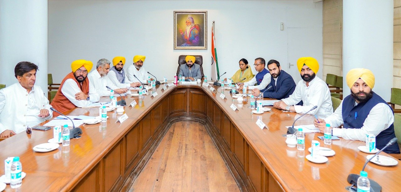 Punjab cabinet की अहम बैठक दोपहर 2 बजे से,  2 मंत्रियों को हटाकर नए विधायकों को मिलेगी जिम्मेदारी