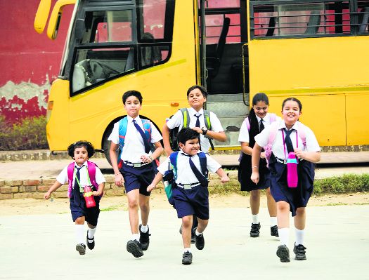 सरकारी स्कूलों के बच्चों के लिए बसें चलाएगी पंजाब सरकार