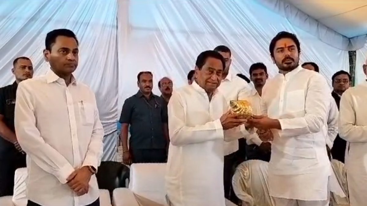 रामायण के ‘हनुमान’ कांग्रेस में हुए शामिल: कमलनाथ ने दिलाई सदस्यता, कहा- मैं हनुमान भक्त, मंदिर बनाया, लेकिन प्रचार नहीं किया