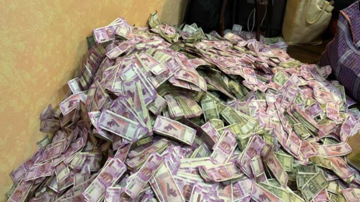 Best Multibagger Stock: इस शेयर ने दिया धमाकेदार रिटर्न, 5-6 हजार निवेश कर बन गए करोड़पति, जानिए डिटेल