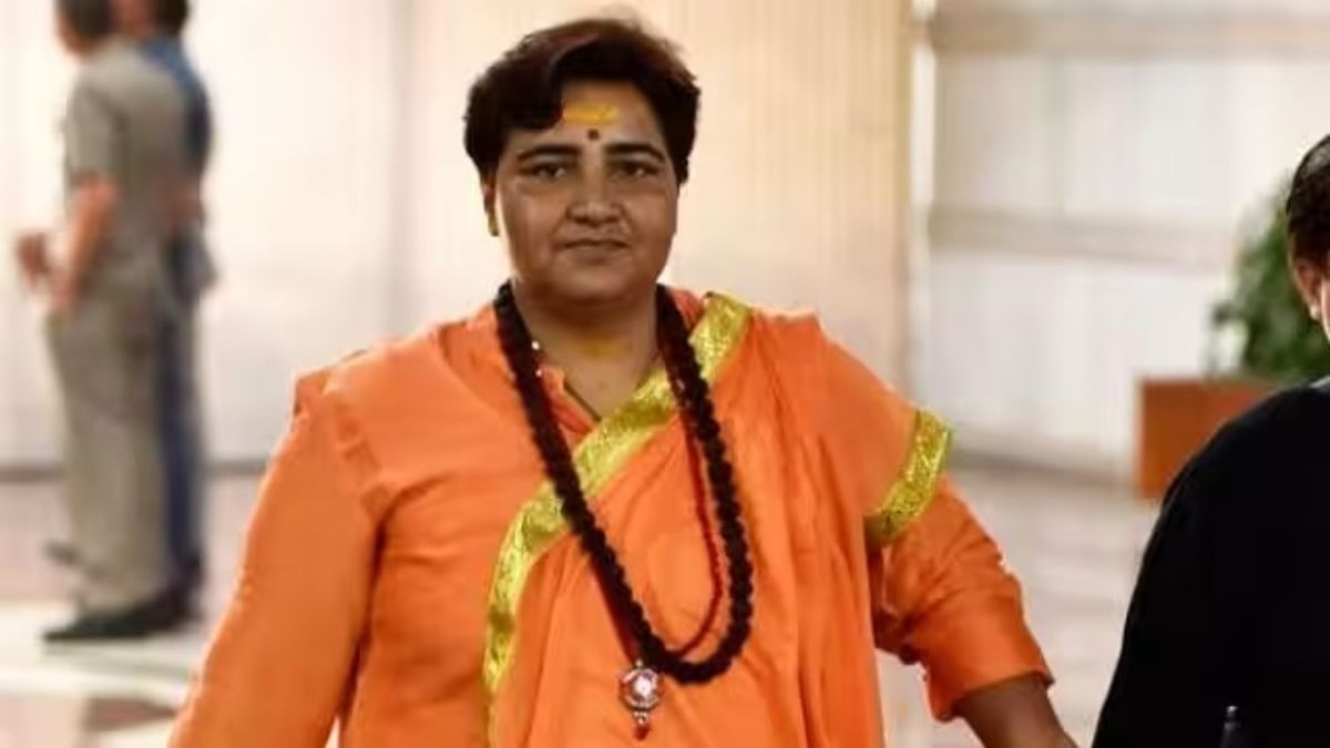 अपने जन्मदिन के दूसरे दिन कोर्ट पहुंचीं प्रज्ञा ठाकुर: 15 हजार के मुचलके पर मिली जमानत, प्रियंका गांधी और मणिपुर घटना पर कही यह बात