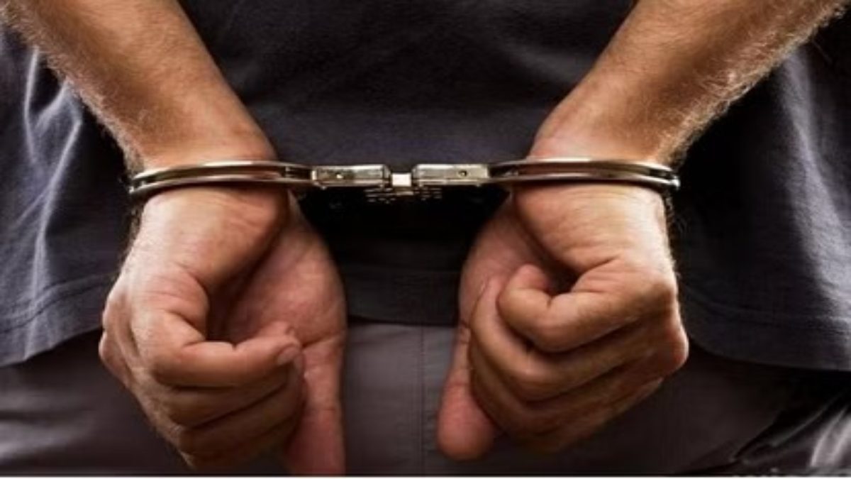 Bhopal News: फर्जी सिम कार्ड से ऑनलाइन फ्रॉड करने वाले आरोपी चढ़े पुलिस के हत्थे, लिफ्ट के बहाने लूटपाट करने वाला गैंग भी पकड़ाया