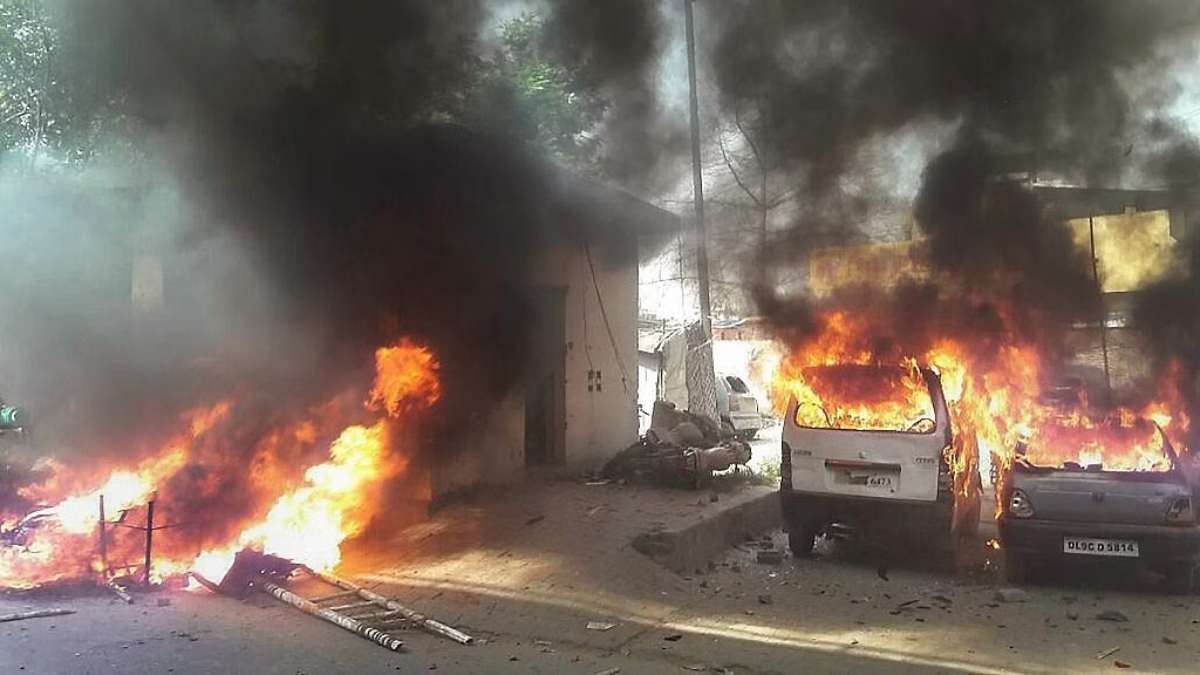 2 अप्रैल 2018 की उपद्रव हिंसा मामला: कोर्ट ने हटाई आरोपियों के खिलाफ दर्ज हत्या के प्रयास की धारा, पुलिस को न मृत व्यक्ति मिला न गोली
