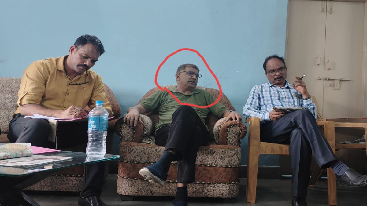 MP Breaking: कृषि उपज मंडी का रीजनल मैनेजर 10 हजार रिश्वत लेते गिरफ्तार, लोकायुक्त ने की कार्रवाई