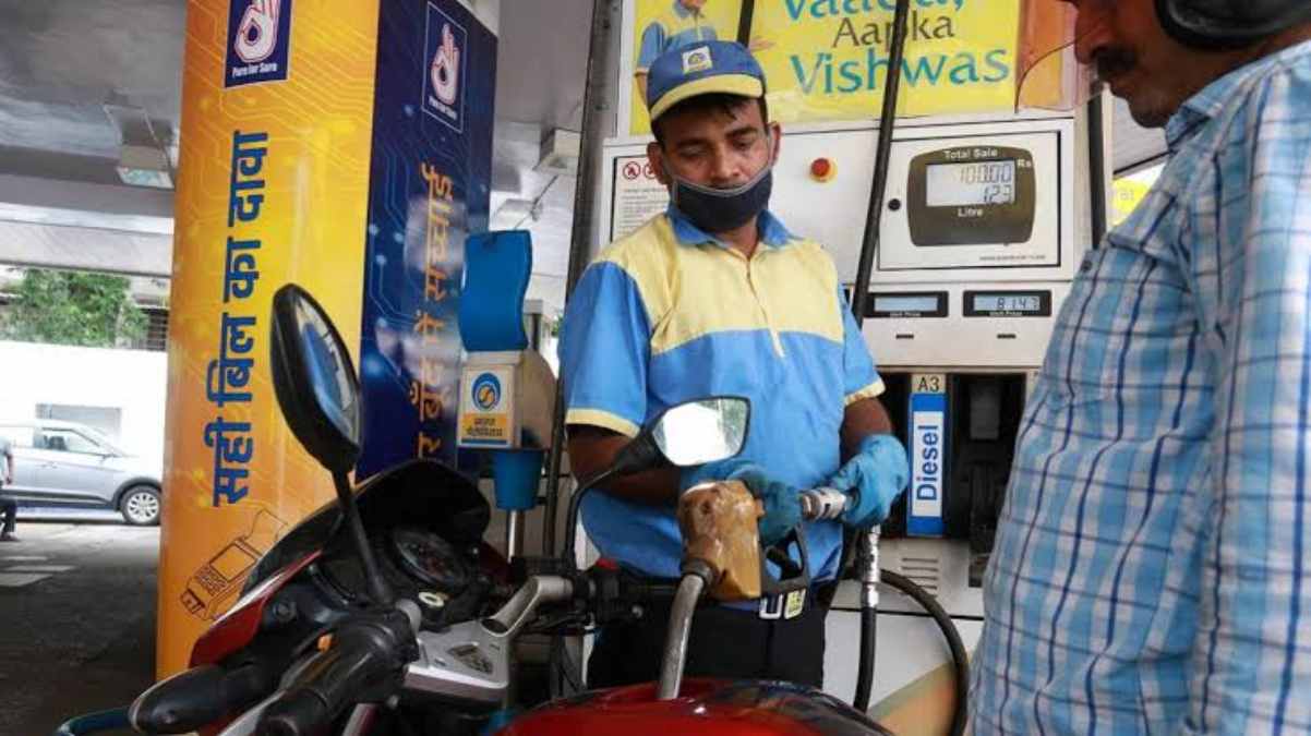 100 की जगह 110 का पेट्रोल लेना क्या सही है ? इसे लेकर लोगों में है भ्रांतियां …