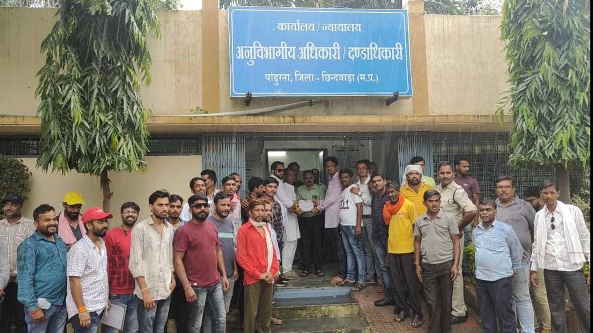 पांढुर्णा को जिला बनाने फिर उठी मांगः हनुमान चालीसा का पाठ कर मुख्यमंत्री को दिलाई घोषणा की याद