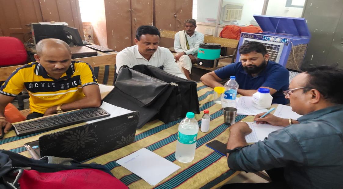 MP में लोकायुक्त की कार्रवाईः जिला कोषालय का बाबू रिश्वत लेते रंगेहाथों गिरफ्तार, घूस की दूसरी किस्त लेते चढ़ा हत्थे