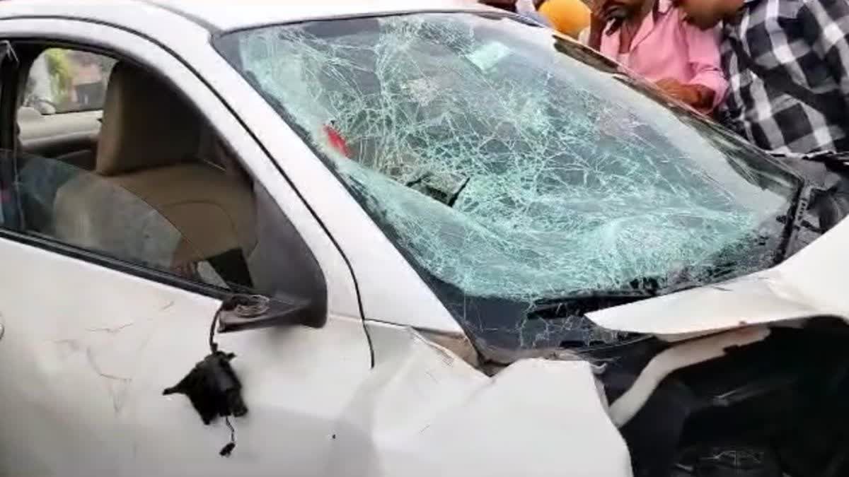 तेज रफ्तार अनियंत्रित कार ने महिलाओं को रौंदा, 3 की मौत 6 घायल