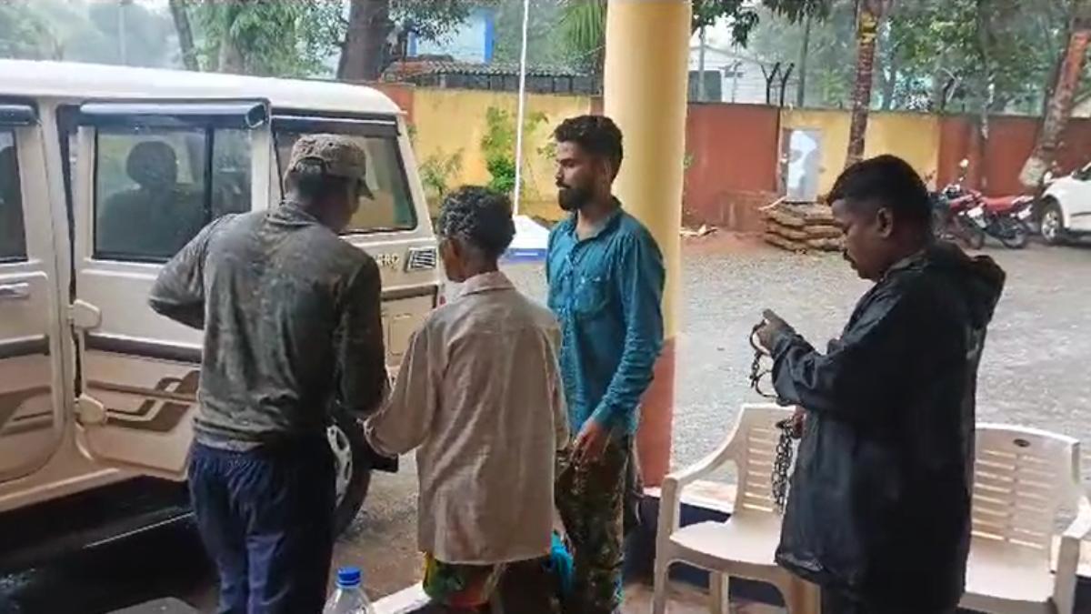 CG में रिश्तों का खौफनाक कत्ल: छोटे भाई ने बड़े भाई को पिलाई शराब, फिर जलती लकड़ी से मार ले ली जान, जानिए क्यों जानी दुश्मन बना भाई ?