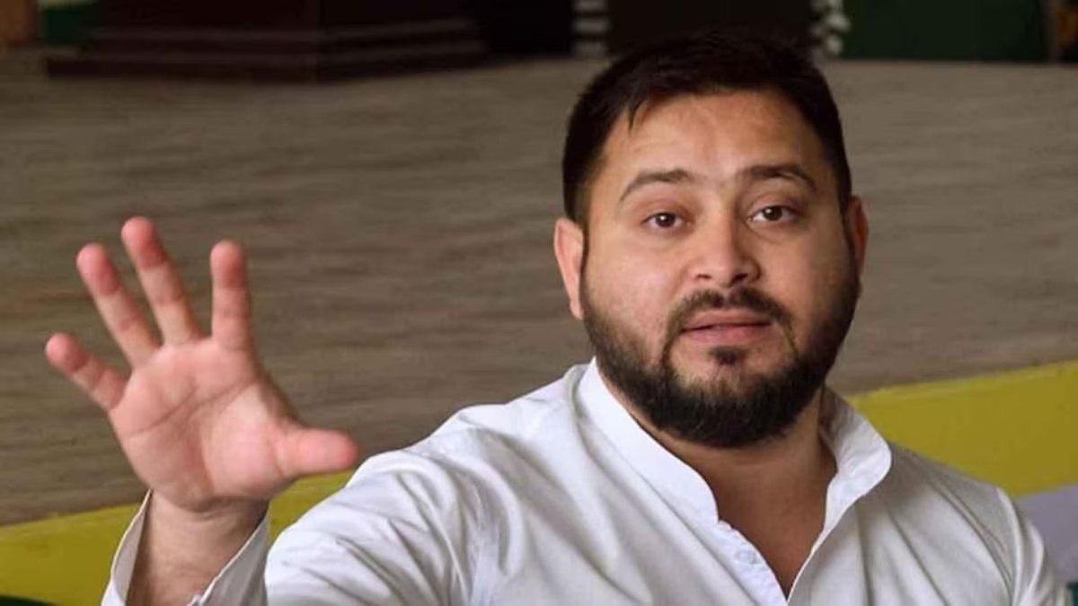 Land-For-Job Scam: CBI ने दायर की चार्जशीट, Tejashwi Yadav समेत इतने लोगों को बनाया आरोपी