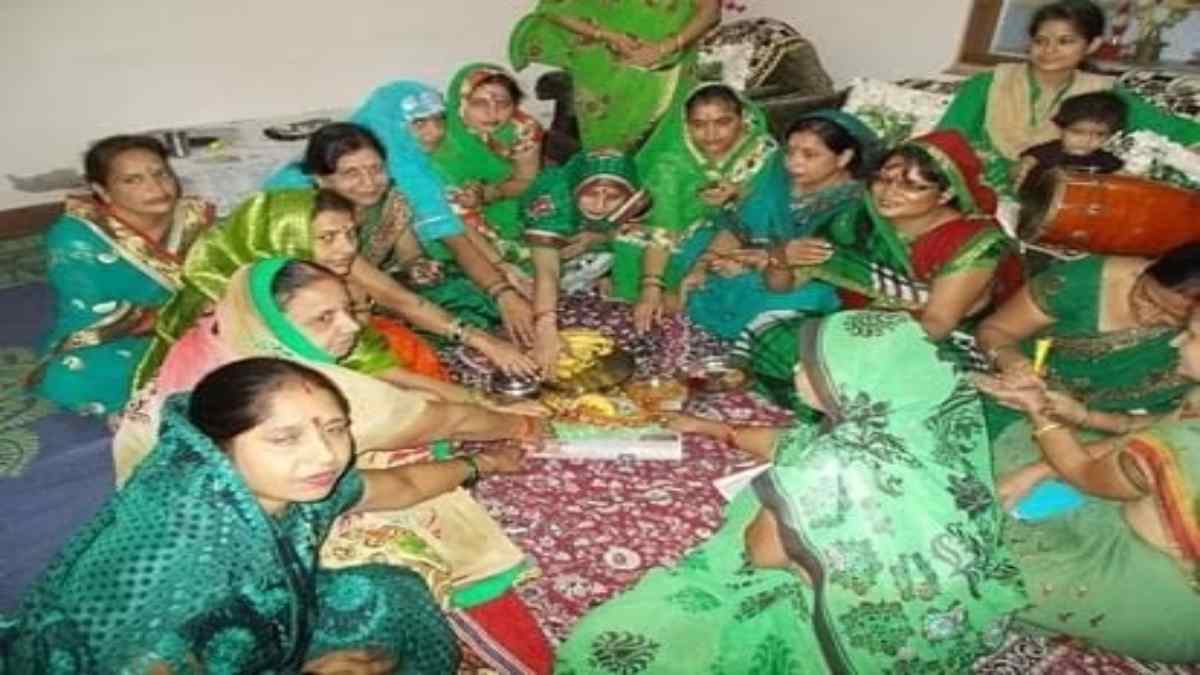Sawan 2023 : सावन में पहनी जाती है हरी चूड़ियां और हरे कपड़े, जानिए क्यों है ऐसी मान्यता…