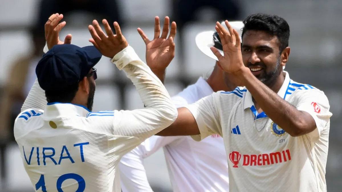 IND vs WI 1st Test: Ashwin के नाम दर्ज हुआ खास रिकॉर्ड, पिता-पुत्र को आउट करने वाले बने पहले भारतीय गेंदबाज