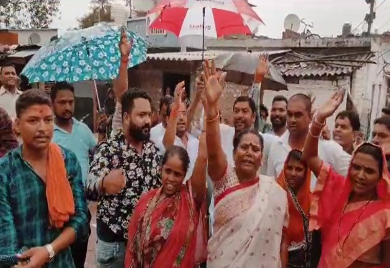MP में धार्मिक यात्रा को लेकर सियासी संग्राम: कांग्रेस और बीजेपी कार्यकर्ता हुए आमने-सामने, वीडियो