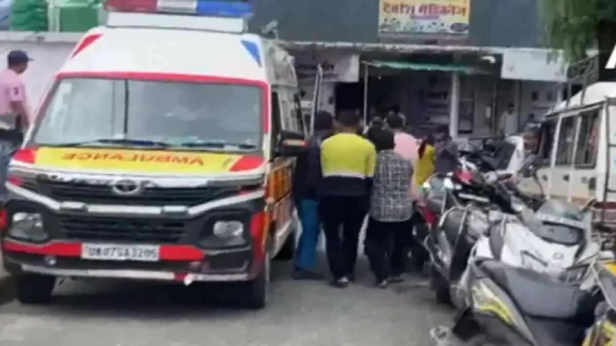 ट्रांसफार्मर फटने से चौकी प्रभारी समेत 10 लोगों की मौत, कई घायल