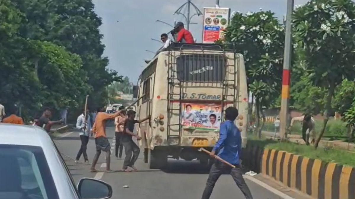 कांग्रेस की जन आक्रोश रैली में विवादः सभा स्थल लेकर पहुंची बस से उतारकर युवक की पिटाई, Video Viral