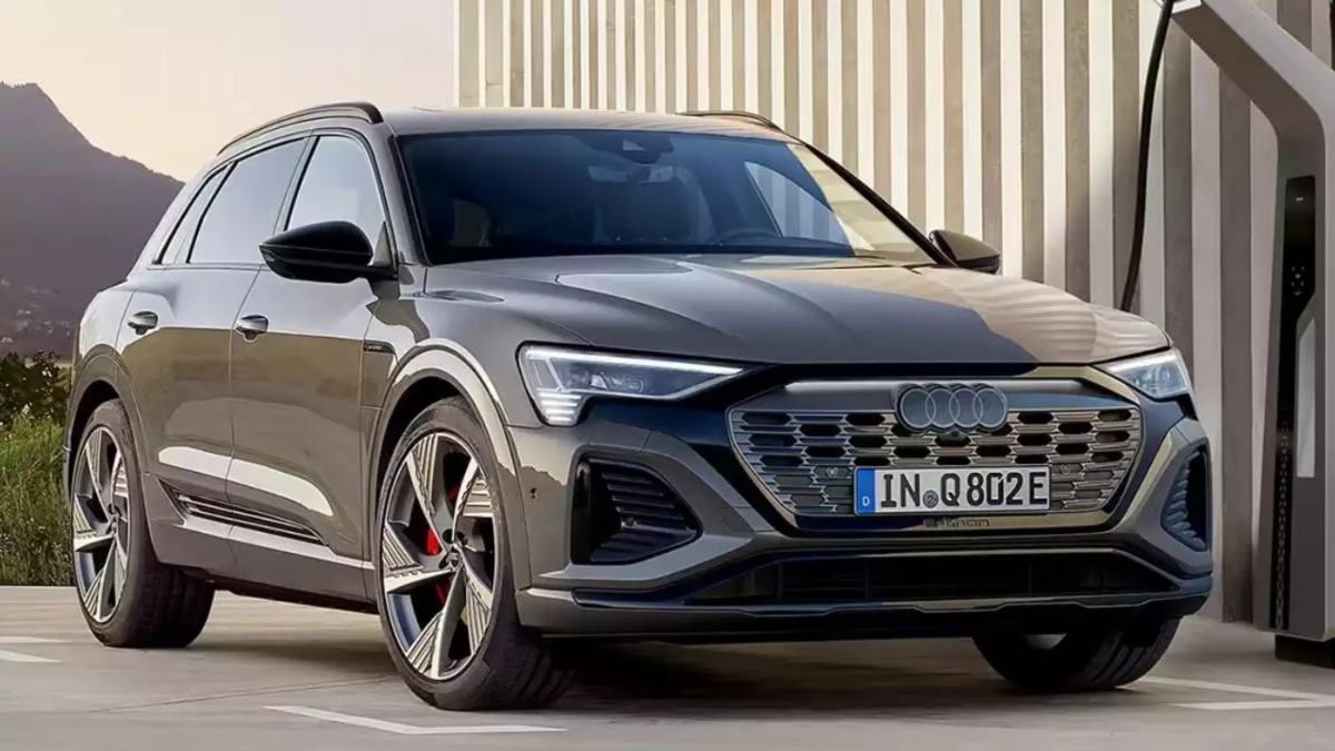 Audi Q8 E-Tron : ऑडी Q8 ई-ट्रॉन, ई-ट्रॉन स्पोर्टबैक 18 अगस्त को भारत में होगी लॉन्च, सिंगल चार्ज पर दे सकती है 600 किलोमीटर की रेंज