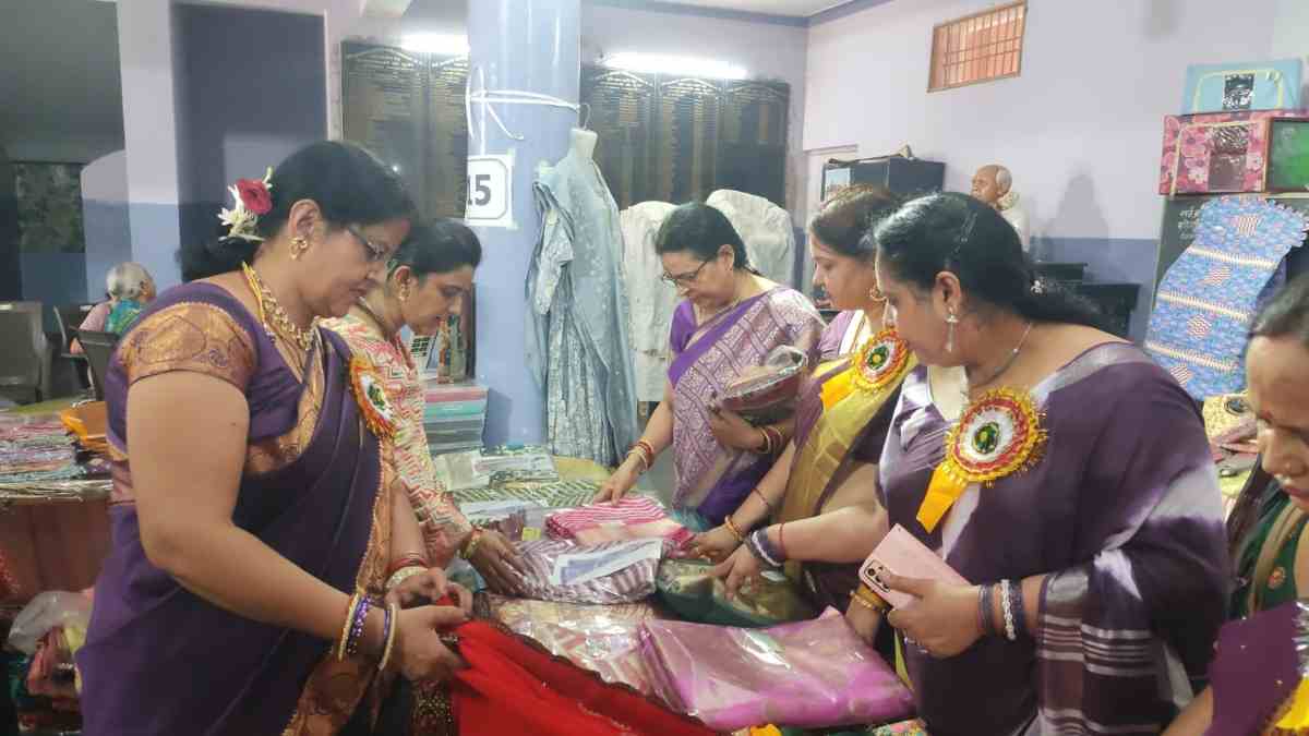 सर्व ब्राह्मण महिला समाज का सावन मेला, महिलाओं को आत्मनिर्भर बनाने आयोजन का पांचवां साल